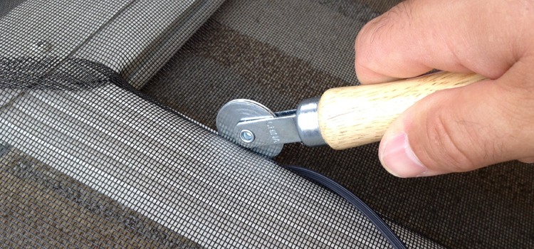 metal screen door repair in Holtville